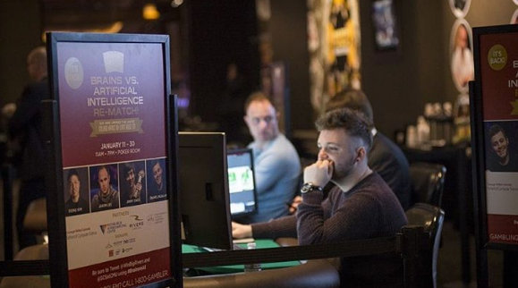 «Профессионалы покера - настоящие спортсмены», - сказал Сандхольм на пресс-конференции